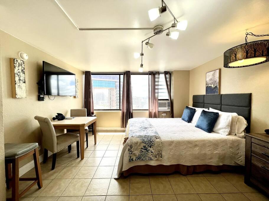 King Bed, Spacious, Legal, View Honolulu Exterior photo